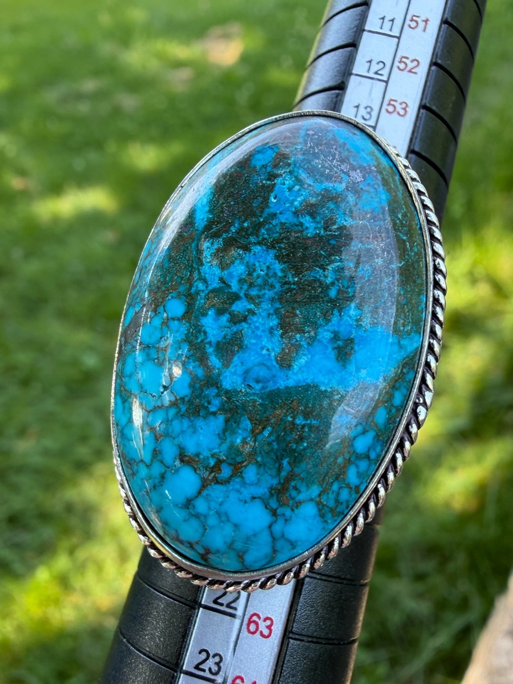 Vintage Chrysocolla Turquoise Colored Oval Silver Statement Ring - Picture 5 of 15